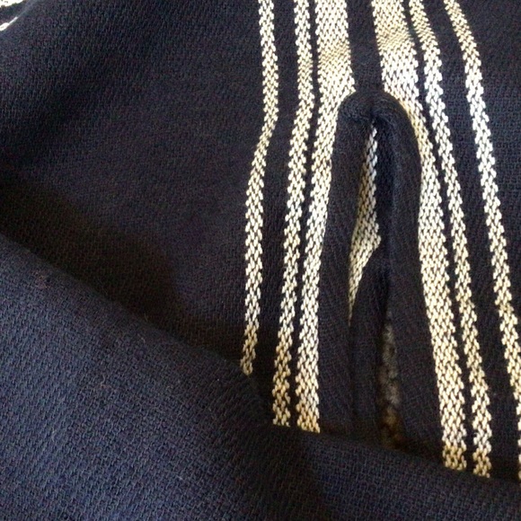 NEW J Crew Soft Blanket Stripe Cape Scarf Windowpane Navy/White - Picture 5 of 7